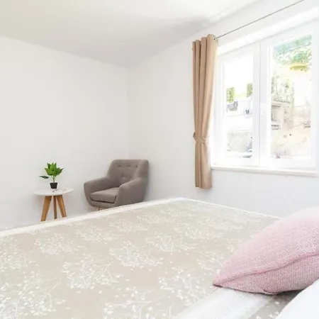 Aldo - Premium One Bedroom With Balcony And Partial Sea ... *