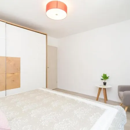 Aldo - Premium One Bedroom With Balcony And Partial Sea ... شقة تْسافتات